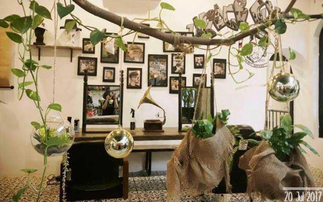 Cafe Trât's - Barber & Lounge