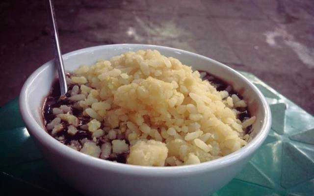Cafe Bà Thìn - Xôi Chè & Bánh Trôi