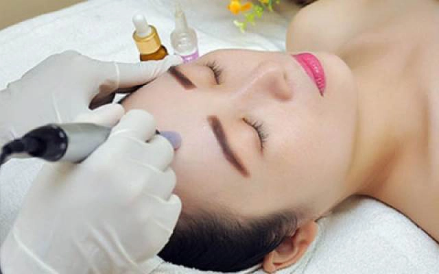Calla Lily Spa & Clinic - Cách Mạng Tháng Tám