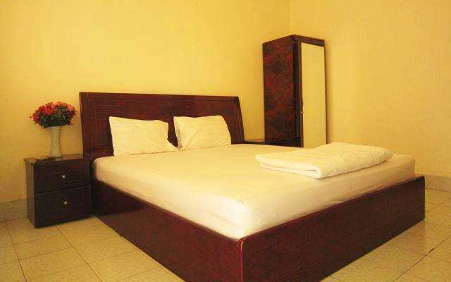 Cam Hotel
