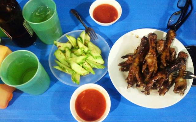 Quán Ăn Chân Gà Nướng