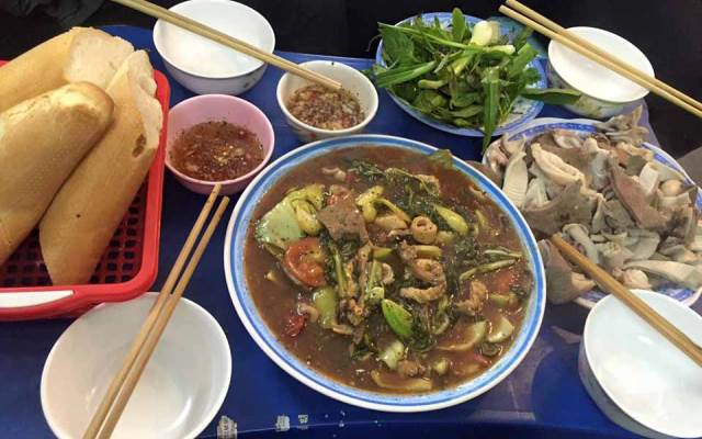 Quán Ăn Cháo Lòng & Tiết Canh - Nghiêm Xuân Yêm