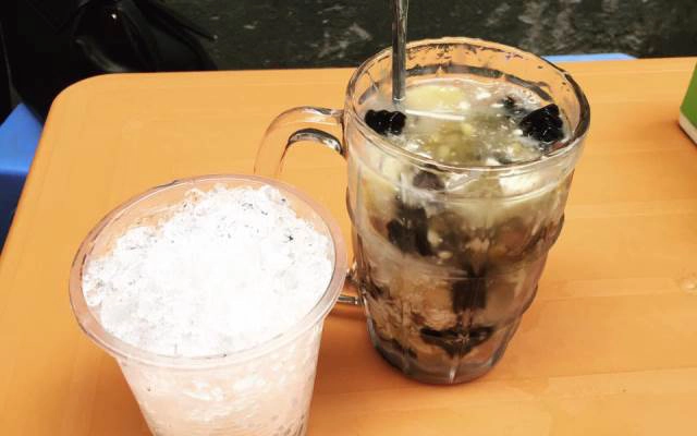 Quán Ăn Chè Huế & Đồ Ăn Vặt