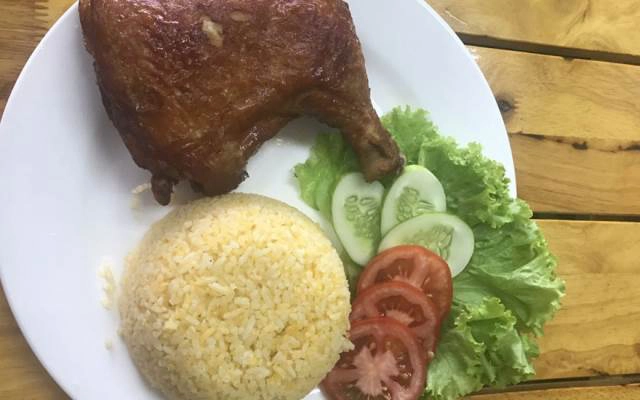 Quán Ăn Chị Lan - Cơm Gà Xối Mỡ