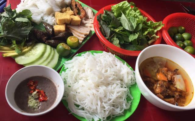 Quán Ăn Chí Phèo Quán - Bún Đậu Mắm Tôm & Bò Hầm Nướng