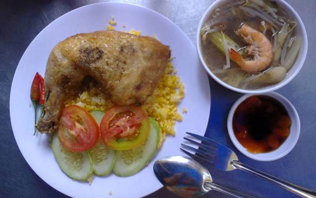 Quán Ăn Chú Hùng - Cơm, Hủ Tiếu & Mì Xào