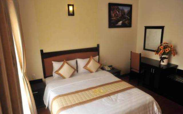 Chuông Vàng Hotel