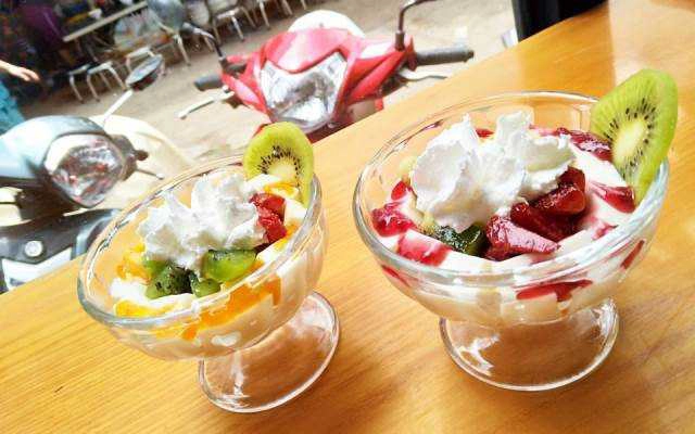 Clammy - Cafe, Yogurt & Cream