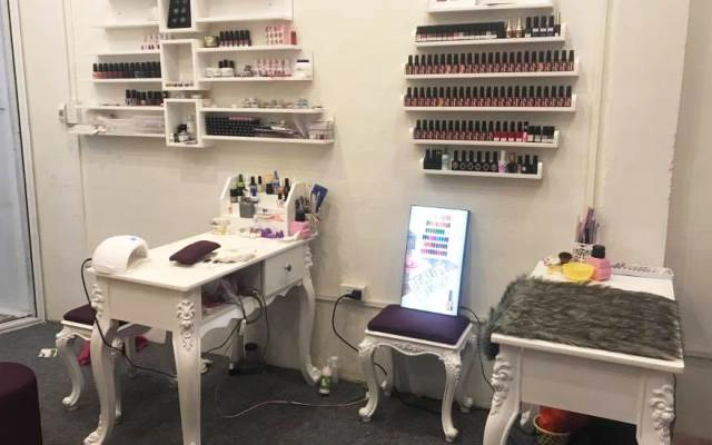 Cloudy - Nails & Beauty