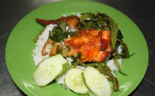 Quán Ăn Cô Bảy - Cơm & Bún riêu