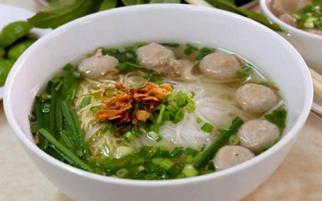 Quán Ăn Cô Loan - Bún Bò Huế & Hủ Tiếu
