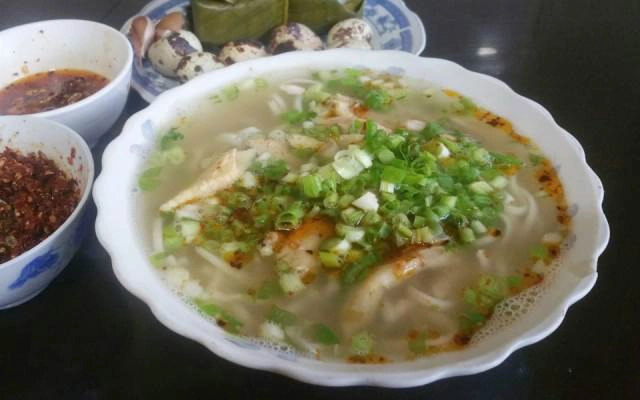 Quán Ăn Cô Năm Huế - Bánh Canh Cá Lóc, Bánh Canh Cua & Bún Mộc