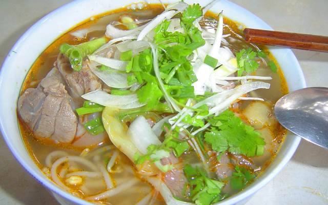 Quán Ăn Cô Oanh - Bún Bò & Mì Quảng