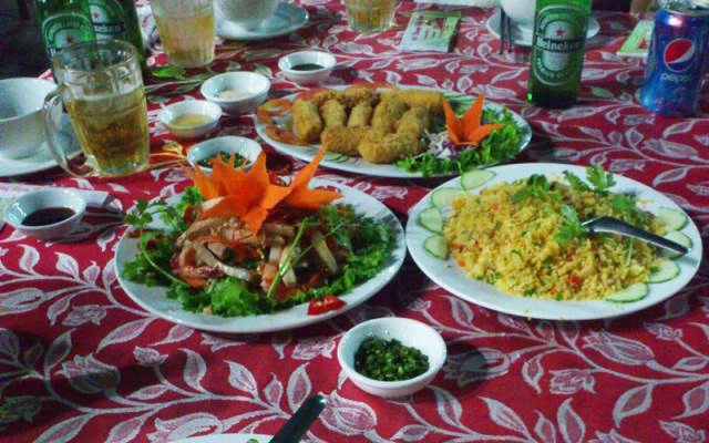 Nhà Hàng Cổ Thành Tây Đô