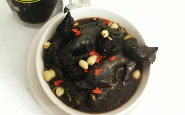 Quán Ăn Cô Thủy - Gà Ác Tiềm Thuốc Bắc