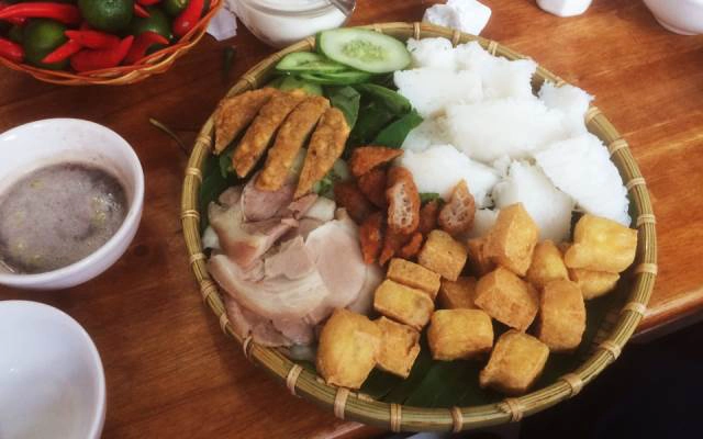 Quán Ăn Cô Tiên - Bánh Tráng Cuốn Đà Nẵng & Bún Đậu Mắm Tôm