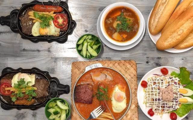 Quán Ăn Cô Vinh Quán - Bánh Mì Chảo - Phạm Ngọc Thạch