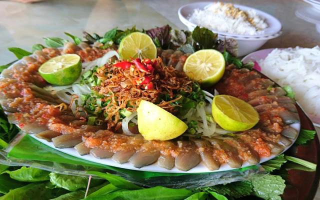 Quán Ăn Cô Yến - Chả Giò & Gỏi Cá Trích