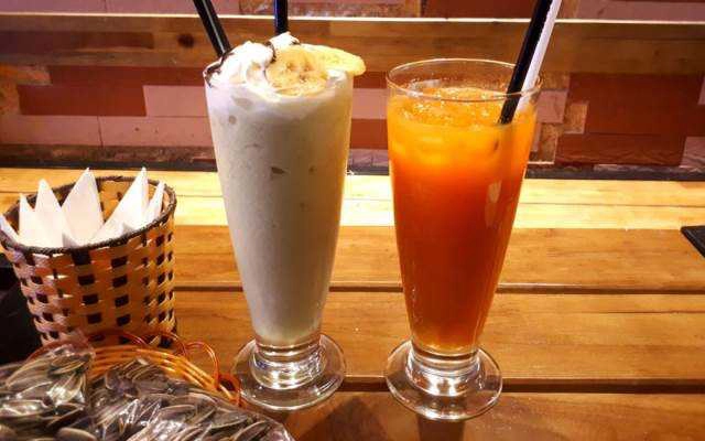 Cốc Cafe - Hoa Sứ