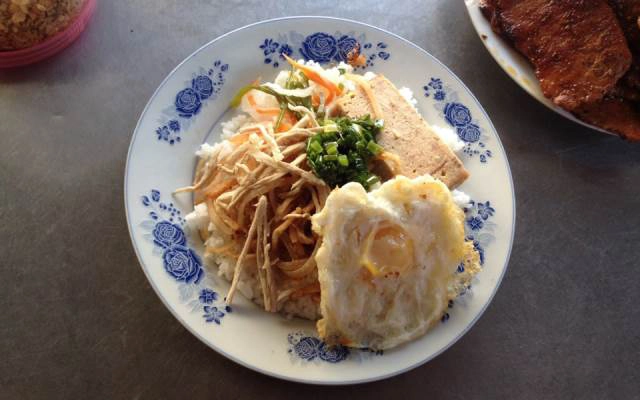 Quán Ăn Cơm 99 - Cơm, Bún Thịt Nướng & Bún Riêu Cua
