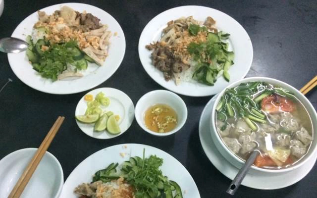 Quán Ăn Cơm Âm Phủ