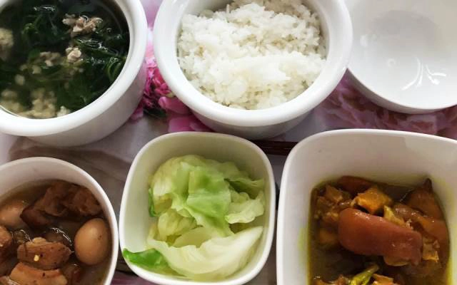 Quán Ăn Cơm Bà Đẻ - Phạm Hữu Chí