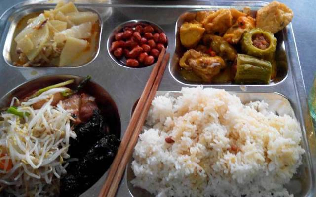 Quán Ăn Cơm Bình Dân & Cơm Suất - KĐT Xa La