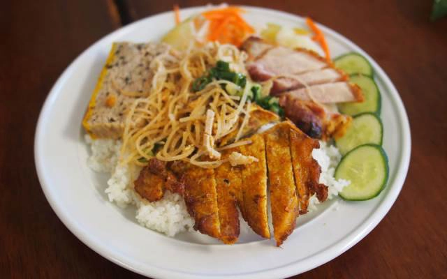 Cơm, Bún Giò Heo & Bún Chả Cá