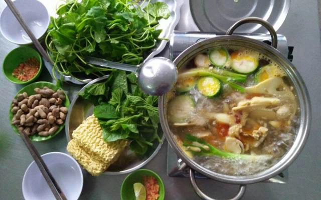 Quán Ăn Cơm Cháy Gà & Lẩu Gà