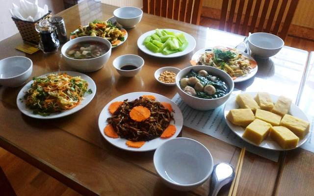 Quán Ăn Cơm Chay Tâm Thành - Đường Láng