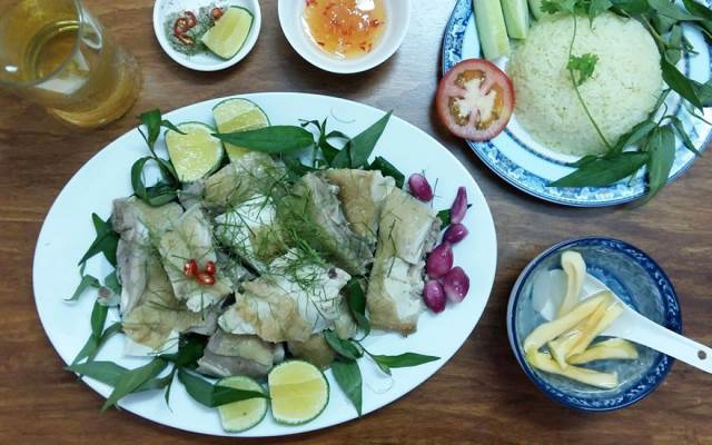 Quán Ăn Cơm Gà Mười Lượng