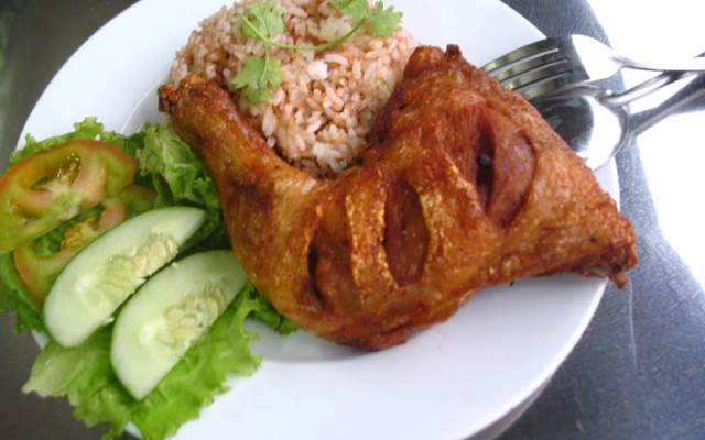 Quán Ăn Cơm Gà Xối Mỡ 58