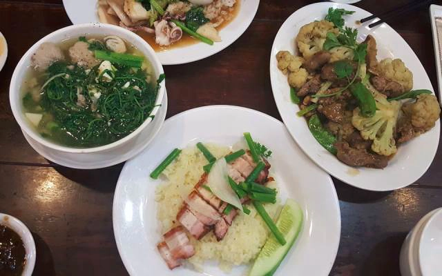 Quán Ăn Cơm Gà Hải Nam & Xối Mỡ - Cao Thắng