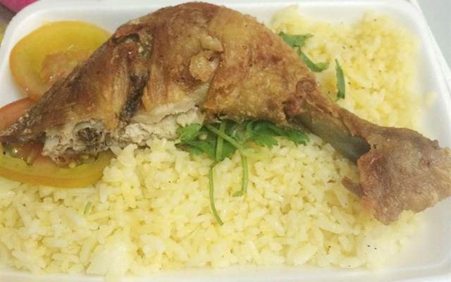 Quán Ăn Cơm Gà Xối Mỡ - Đỗ Tấn Phong