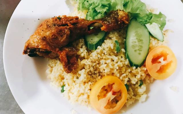 Quán Ăn Cơm Gà Xối Mỡ - Đoàn Văn Bơ