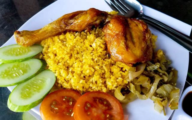 Quán Ăn Cơm Gà Xối Mỡ - Đường Số 5