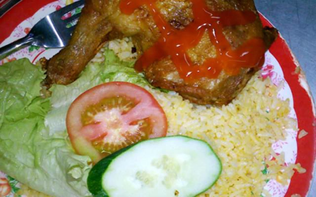 Quán Ăn Cơm Gà Xối Mỡ - Trần Nhân Tôn