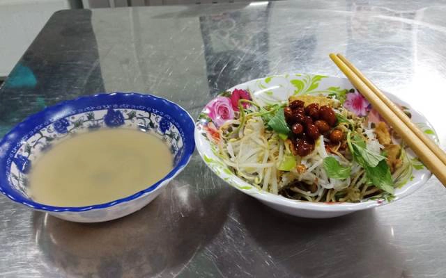 Quán Ăn Cơm Hến Đập Đá