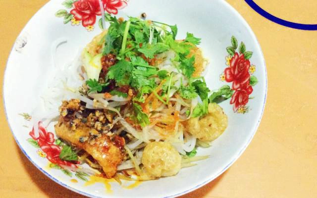 Quán Ăn Cơm Hến Hồng Thủy