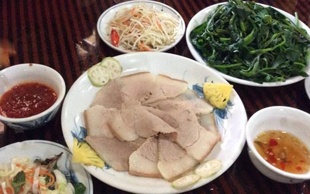 Quán Ăn Cơm Niêu Nhà Đỏ