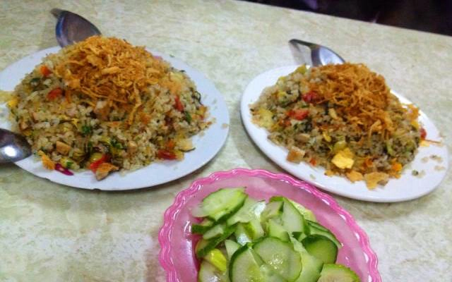Quán Ăn Cơm Rang & Phở Xào - Đống Mác