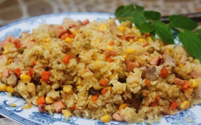 Cơm Rang Quảng Đông - Thương Mại