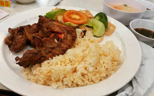 Quán Ăn Cơm Sườn 44