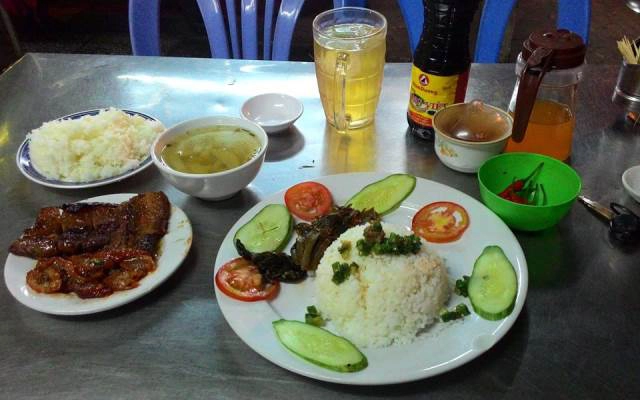Quán Ăn Cơm Tấm Bà Tư - Quang Trung