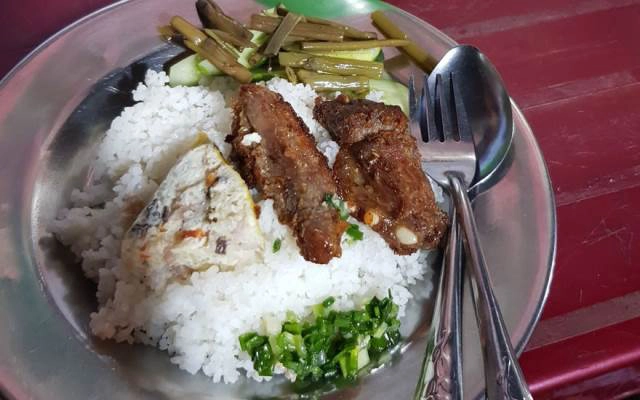 Quán Ăn Cơm Tấm Bình Dân - Phùng Văn Cung