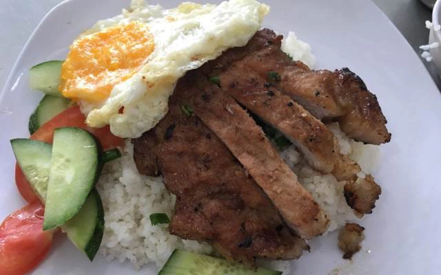 Quán Ăn Cơm Tấm Bình Dân - Quốc Hương