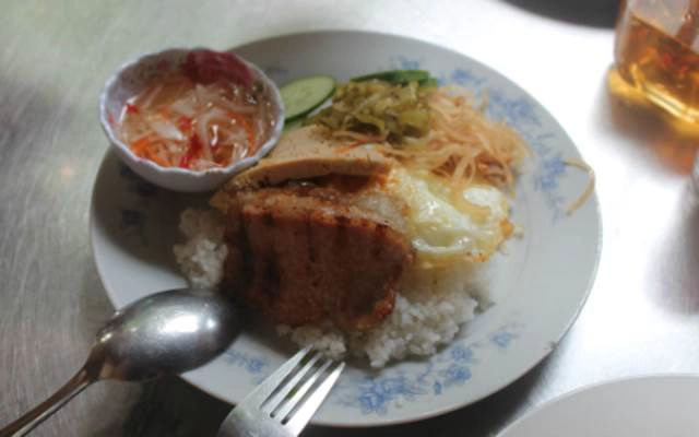 Quán Ăn Cơm Tấm Bình Dân