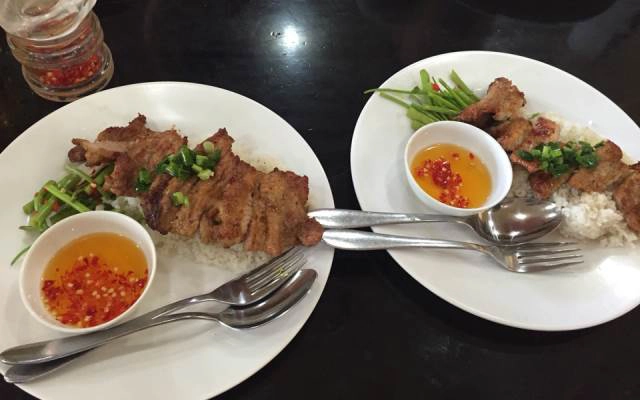 Quán Ăn Cơm Tấm Bụi Sài Gòn - Đường D2