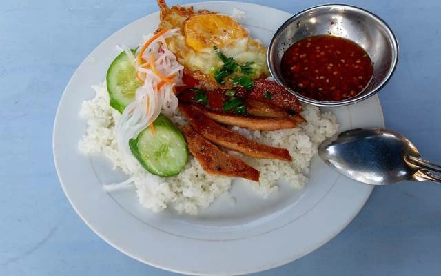 Quán Ăn Cơm Tấm Đêm Bé Ty