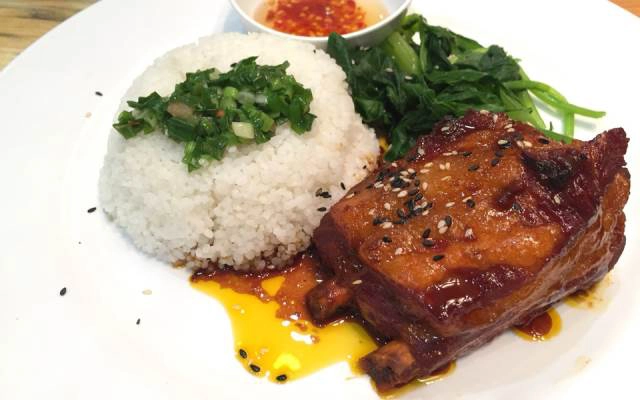 Quán Ăn Cơm Tấm Đường Phố